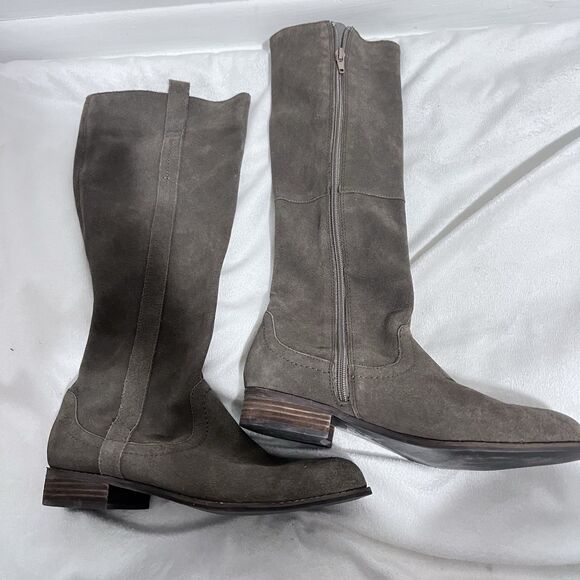 Very Volatile Whistler Long Boot Size 8.5 Brown Taupe Suede Leather Calf Minimal - Picture 1 of 6